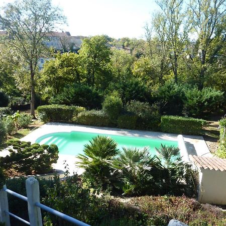 Bed and Breakfast Beaux Chenes Nérac Esterno foto