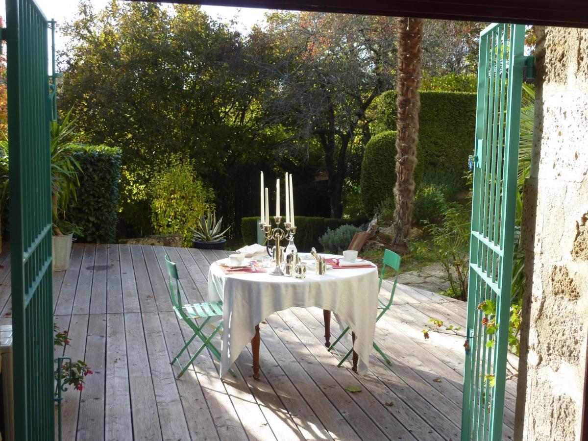 Bed and Breakfast Beaux Chenes Nérac Esterno foto
