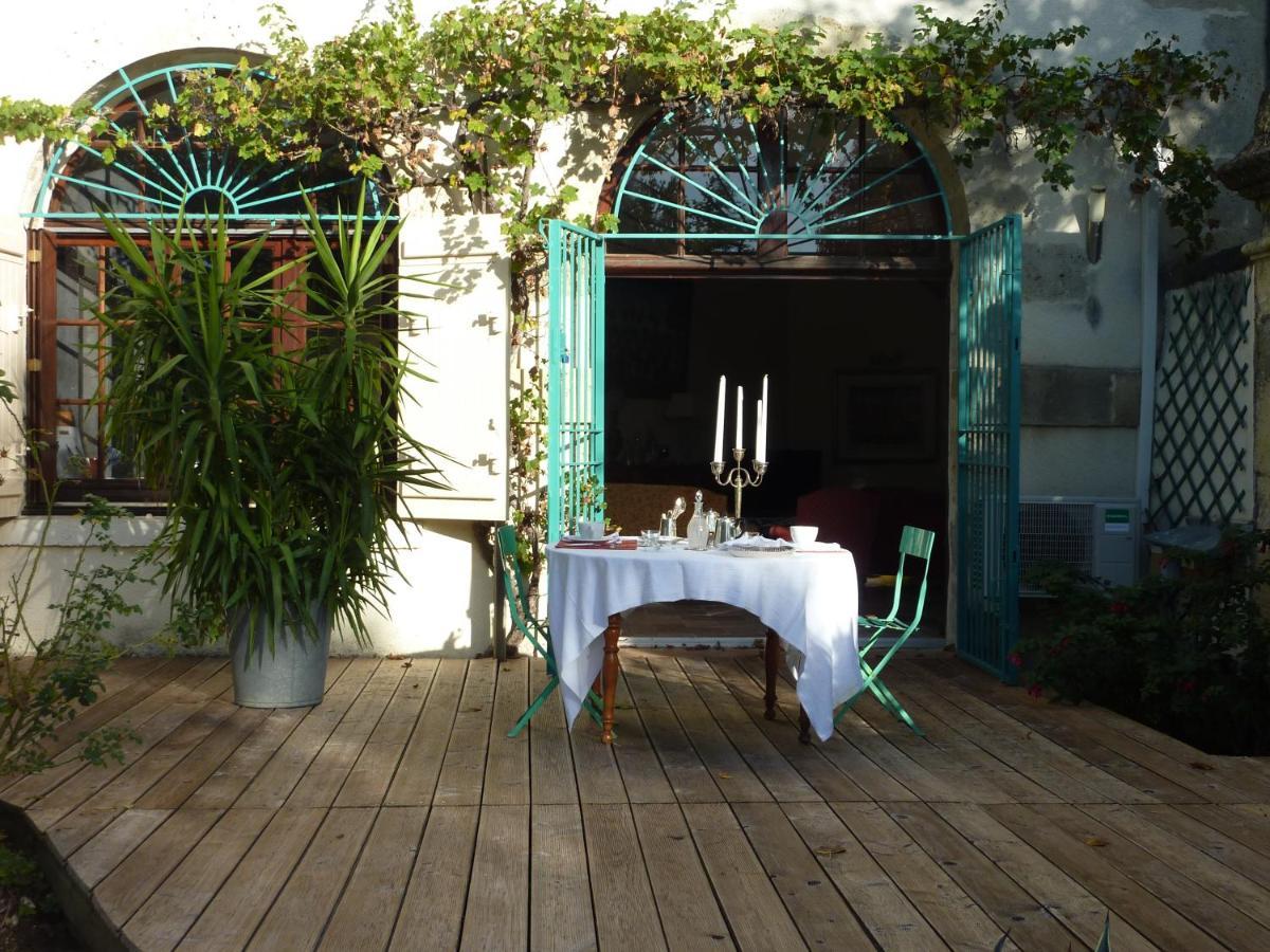 Bed and Breakfast Beaux Chenes Nérac Esterno foto