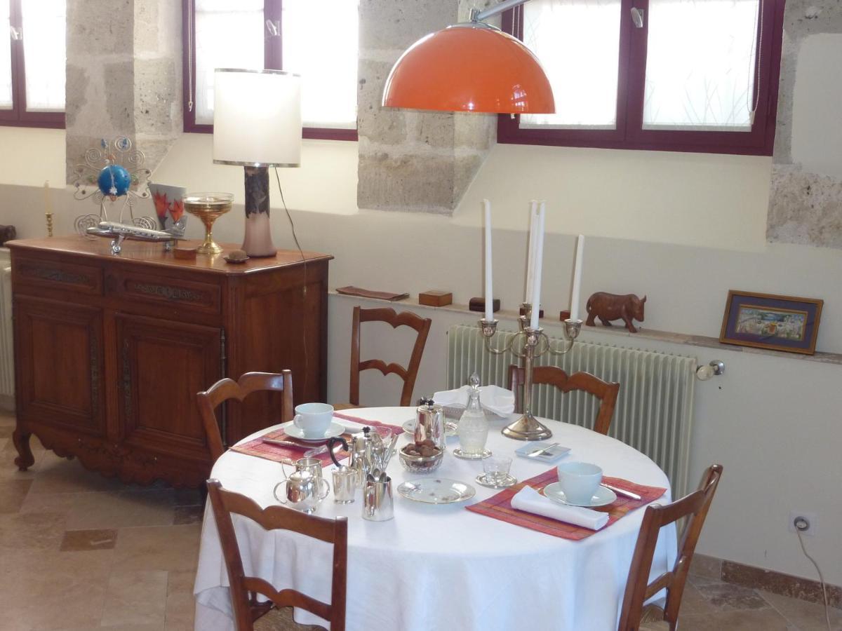 Bed and Breakfast Beaux Chenes Nérac Esterno foto