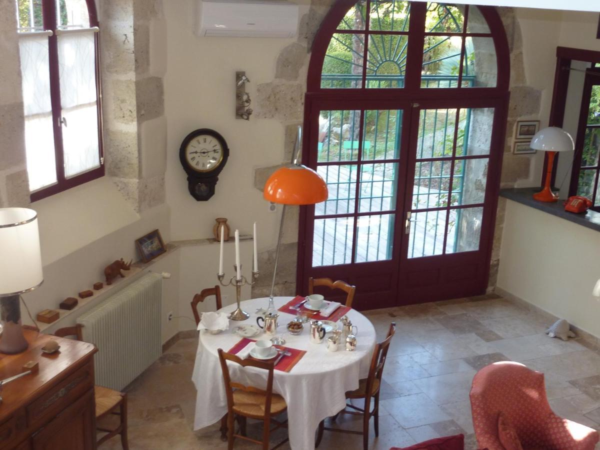 Bed and Breakfast Beaux Chenes Nérac Esterno foto