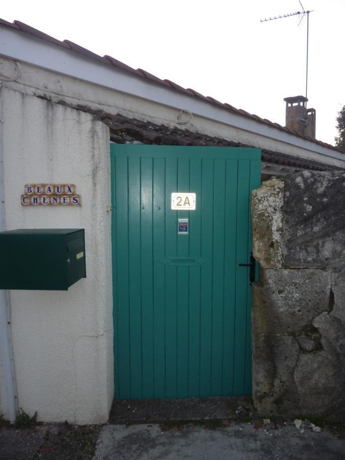 Bed and Breakfast Beaux Chenes Nérac Esterno foto