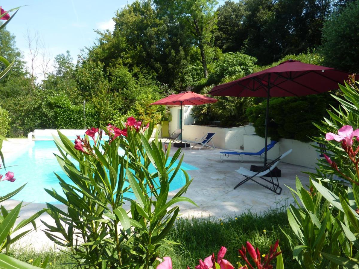 Bed and Breakfast Beaux Chenes Nérac Esterno foto