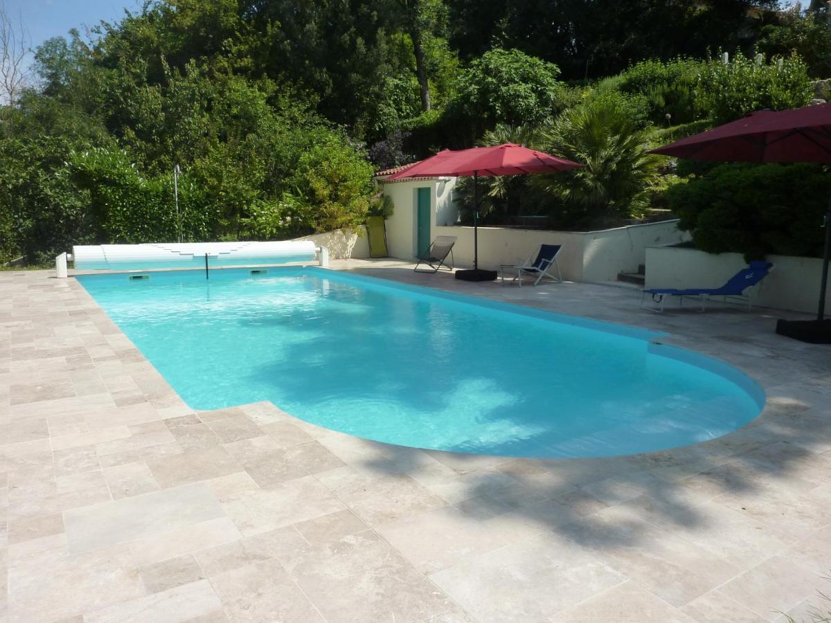 Bed and Breakfast Beaux Chenes Nérac Esterno foto