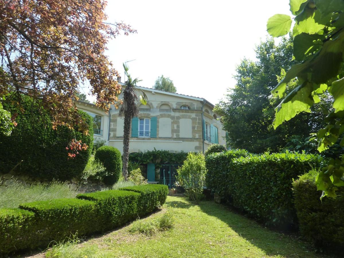 Bed and Breakfast Beaux Chenes Nérac Esterno foto