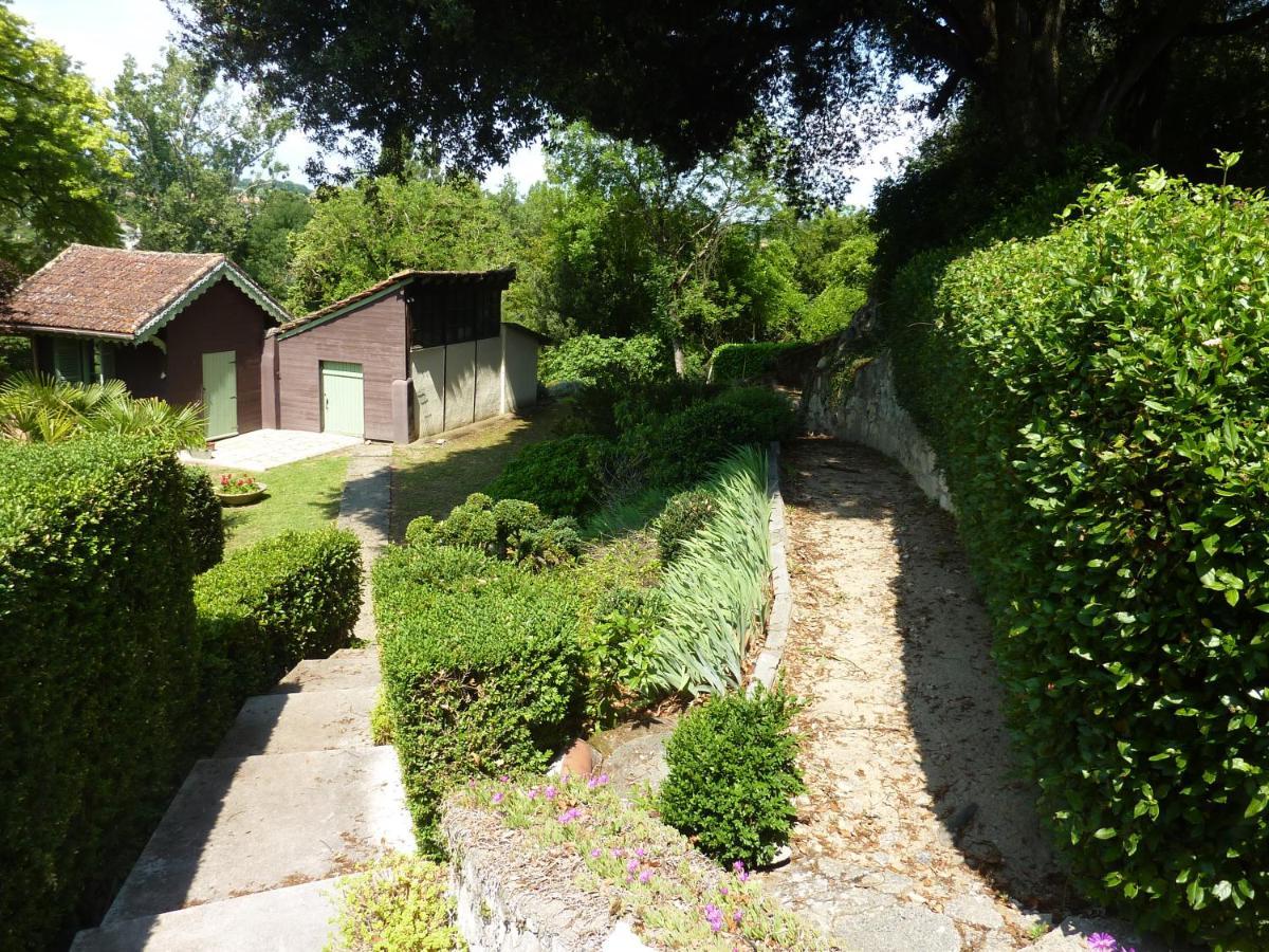 Bed and Breakfast Beaux Chenes Nérac Esterno foto